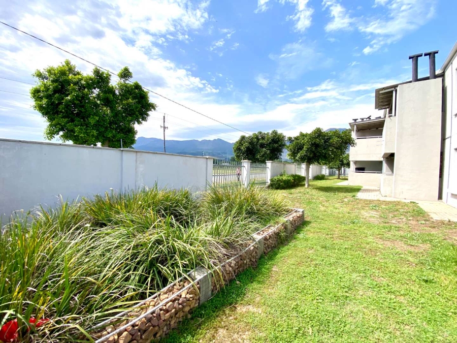 1 Bedroom Property for Sale in Klein Drakenstein Western Cape